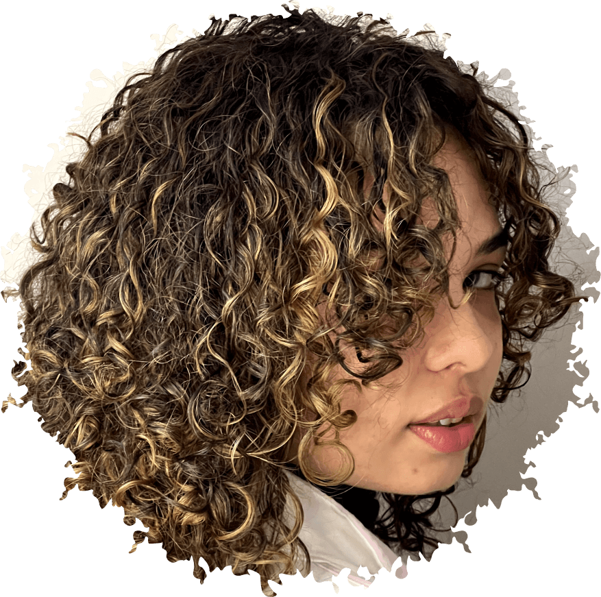 Menina com Madeixas Feito no proprio salão